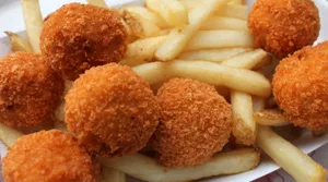 6 PC Poppers with fries and Can Coke