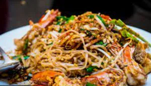 Prawns pad Thai noodles