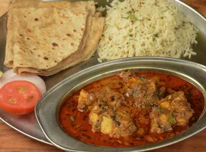 B/Chicken Curry Thali