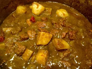 Green Beef Curry