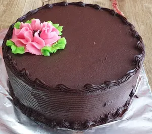 Rich Chocolate Cake With Chocolate Icing